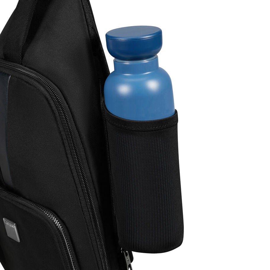 Samsonite SackSquare Slingbag Medium in the color Black. image number 4